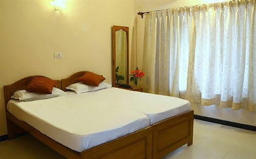 White Orchid Resort Candolim Buitenkant foto